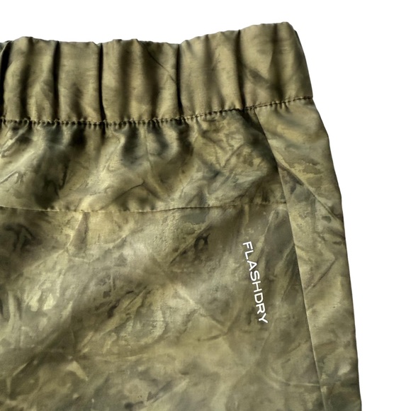 The North Face Boys Olive Flash dry shorts size Large 14/16 - Picture 3 of 6